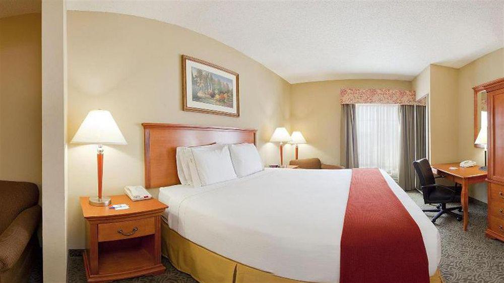 Holiday Inn Express Hotel & Suites Lawton-Fort Sill By Ihg Exterior photo