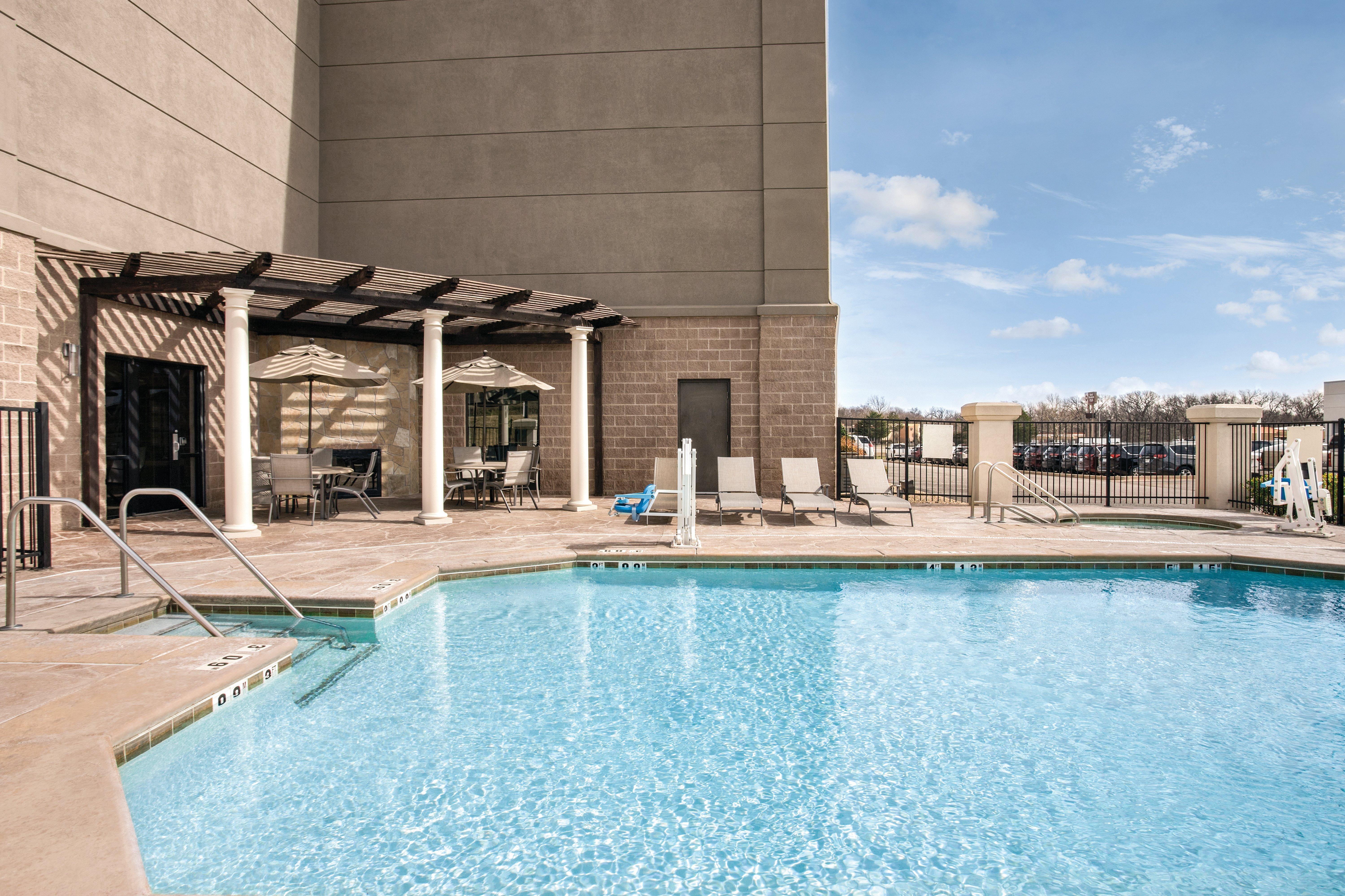 Holiday Inn Express Hotel & Suites Lawton-Fort Sill By Ihg Exterior photo
