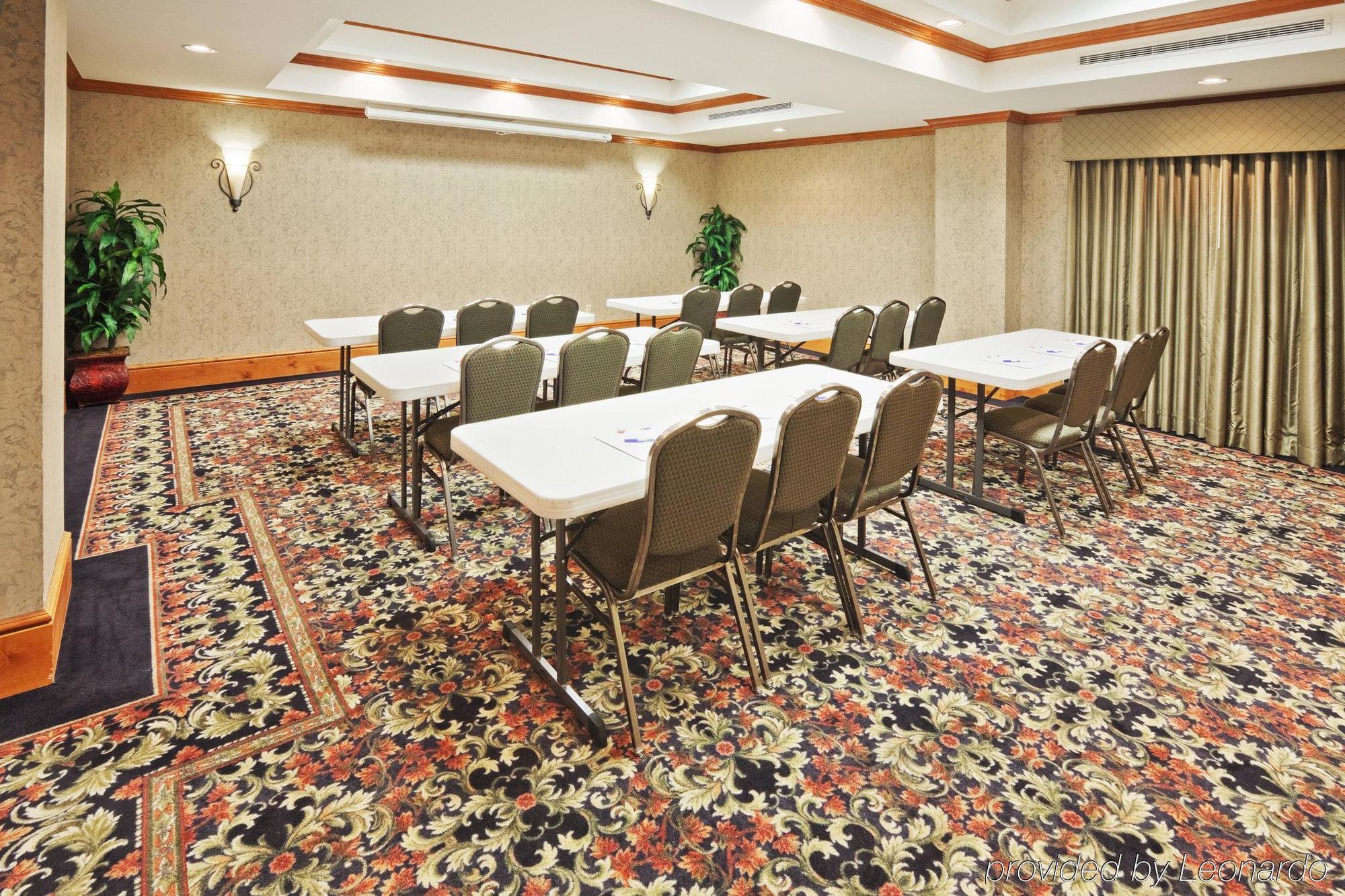 Holiday Inn Express Hotel & Suites Lawton-Fort Sill By Ihg Exterior photo