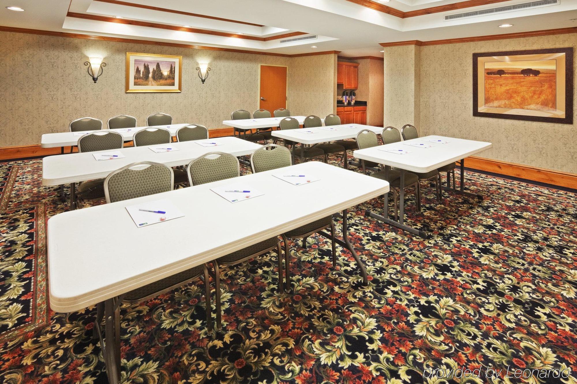 Holiday Inn Express Hotel & Suites Lawton-Fort Sill By Ihg Facilities photo